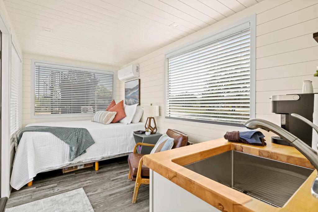 New The Sunset Luxury Container Home 프레드릭스버그 외부 사진